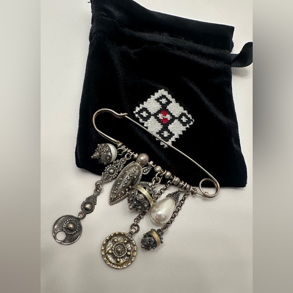 NWOT PREGOMESH Brooch "Heqyal" - Picture 4 of 6